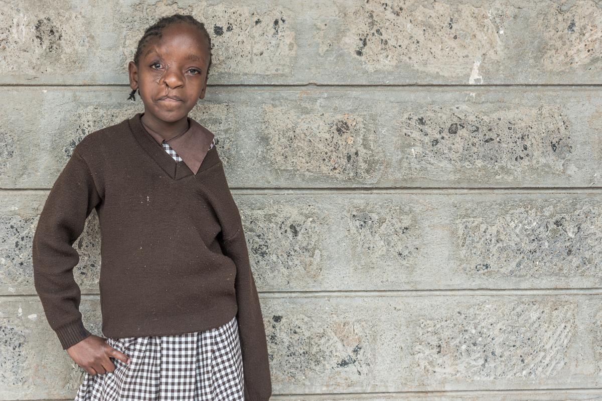 Portret van Celestine op school in Nairobi