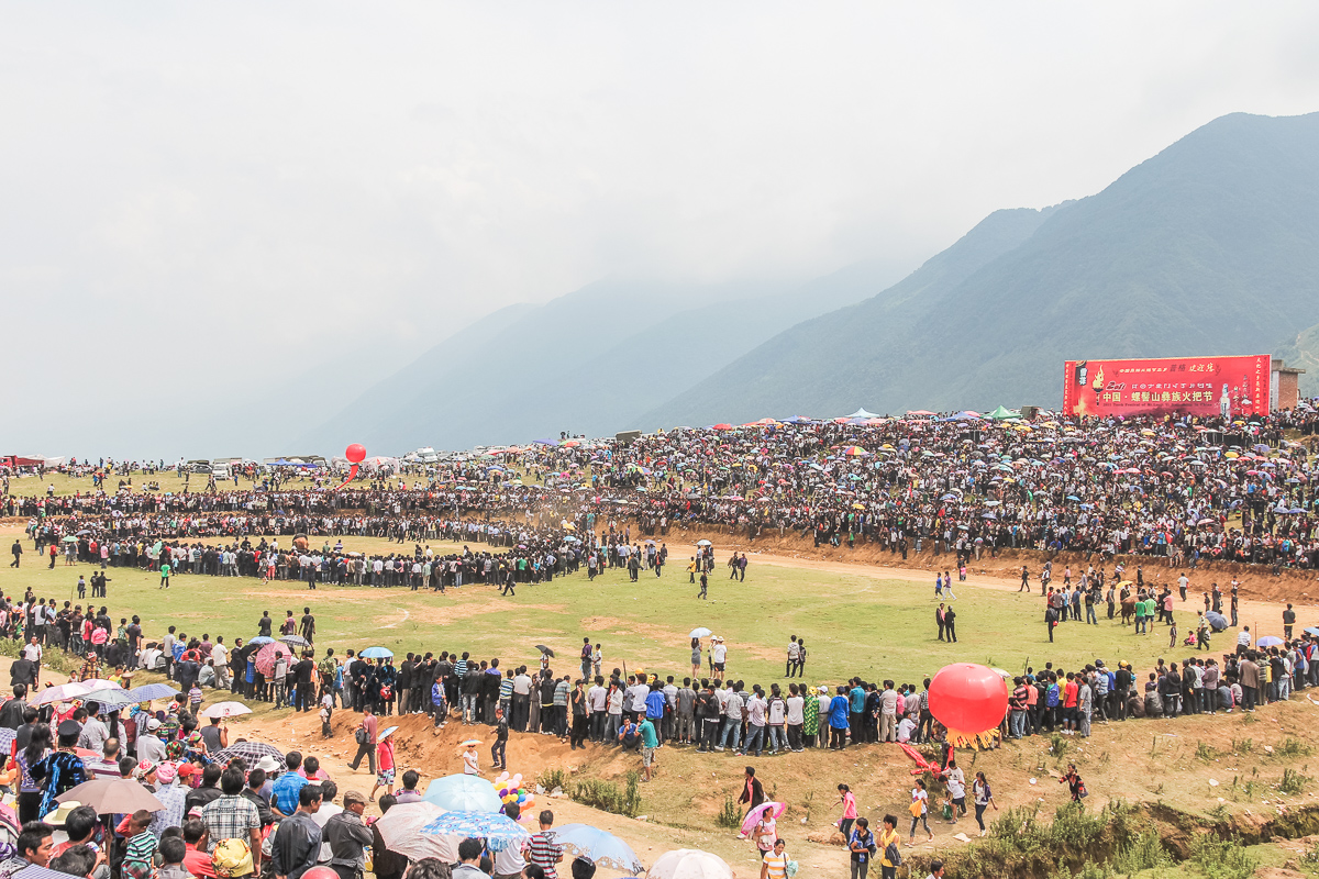 Festivalterrein bij mount Luoji in Sichuan in China